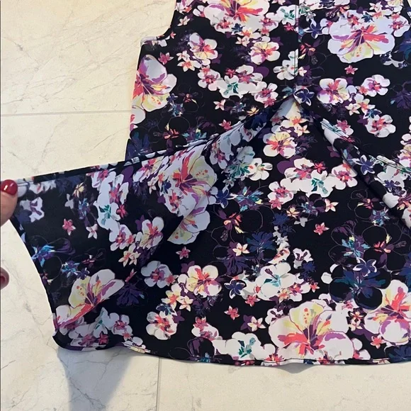 Express Floral Tank Top - Black and Purple - Picture 7 of 7